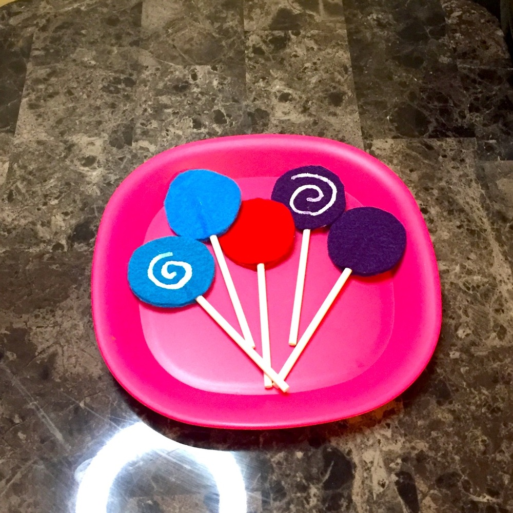 Felt play lollipops